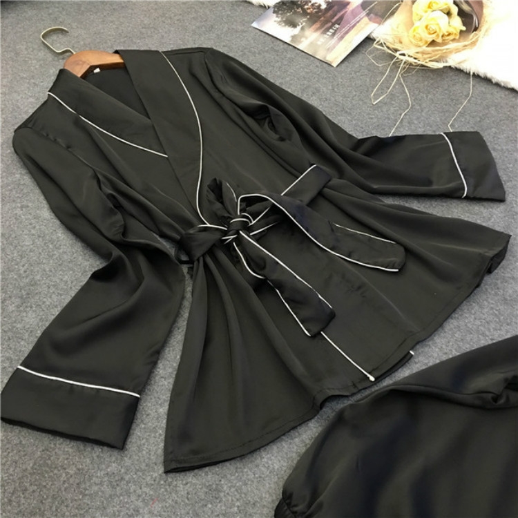 

Bathrobe Pajamas Imitation Silk Pajamas Lapel Casual Silk Home Wear, Size:M(Black)