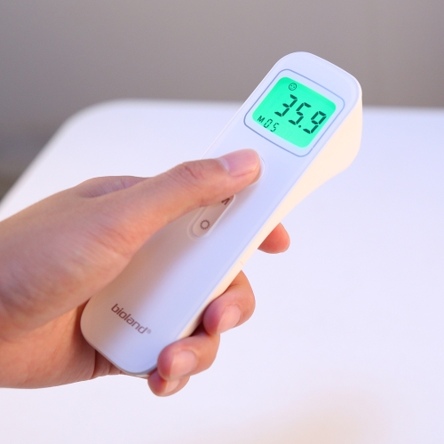 

[HK Stock] E122 Thermometer Ear and Forehead Thermometer Digital Infrared Thermometer for Baby Kids Adults 1 Second Measurement(White)