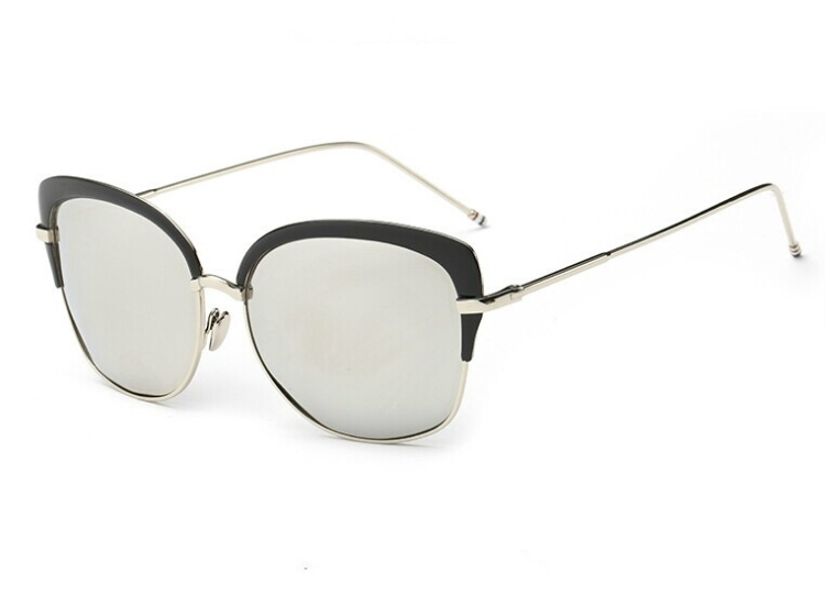 TF Gear NEW /'Blazer/' White-framed and Black-framed Sunglasses