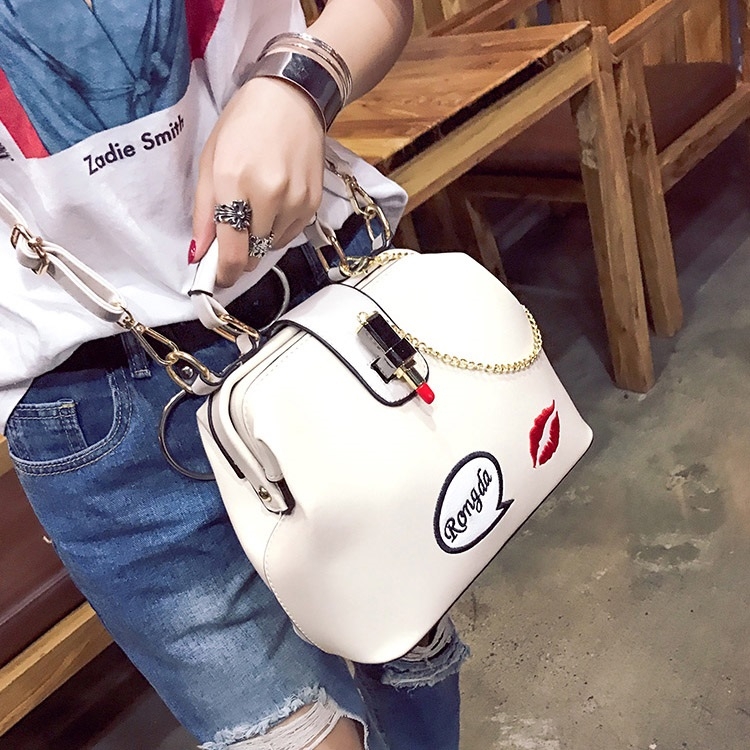 

Embroidered Lipstick Doctor Bag Ladies Shoulder Bag Red Lip Handbag, Size: L (White)