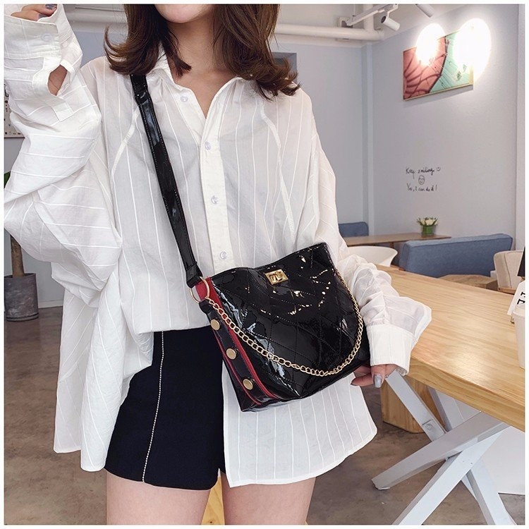 

Rhombus Texture Lock Buckle PU Leather Single Shoulder Bag Ladies Handbag Messenger Bag (Black)