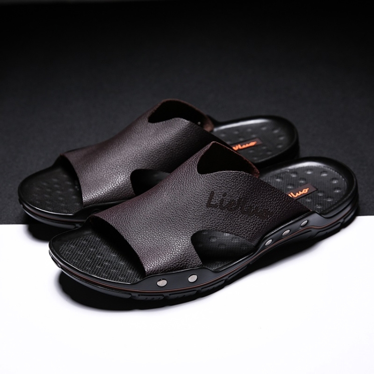 

Casual Fashion Trend Microfiber Leather Slippers for Men (Color:Brown Size:40)