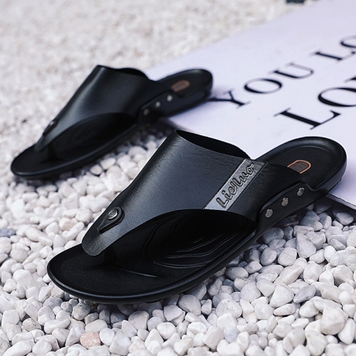 

Casual Fashion Trend Flip-flops for Men (Color:Black Size:39)