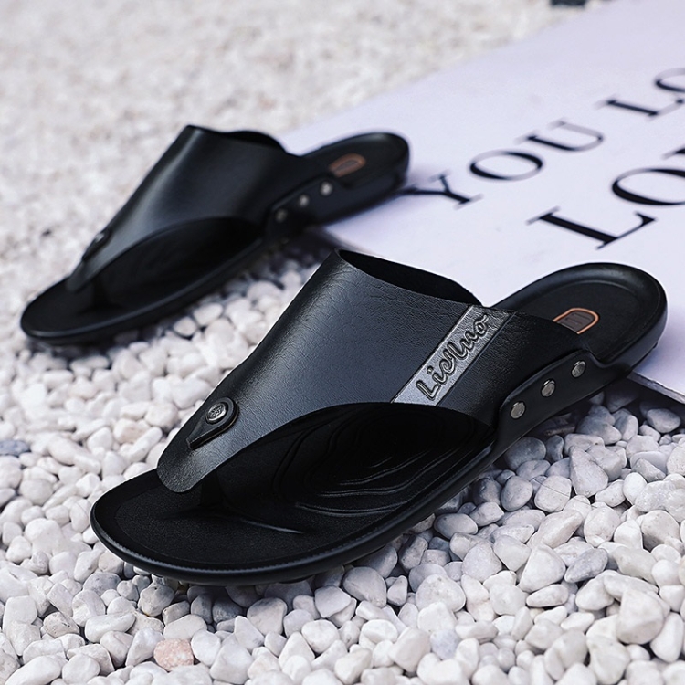 

Casual Fashion Trend Flip-flops for Men (Color:Black Size:41)