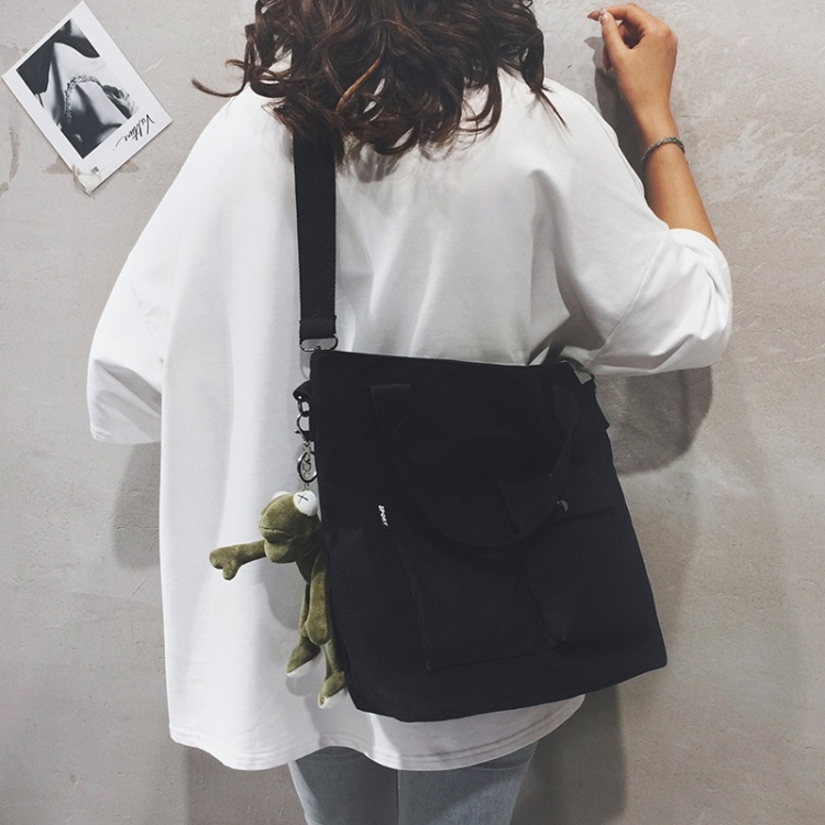 

Canvas Single Shoulder Bag Handbag Messenger Bag with Frog Doll Pendant (Color:Black Size:OneSize)