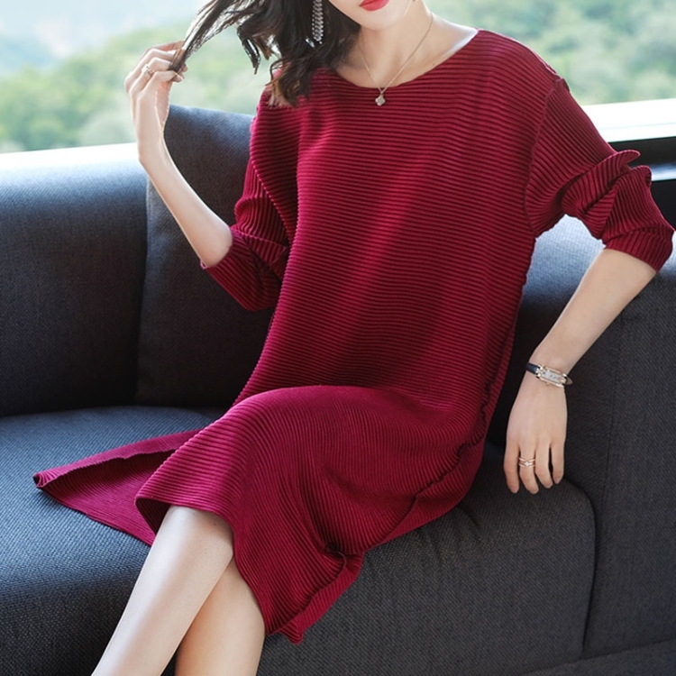

Fashion Loose Round Neck Long-sleeved Bottoming Dress (Color:Wine Red Size:One Size)