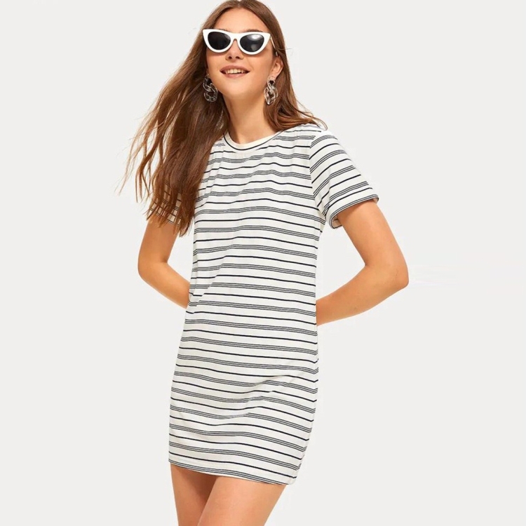 

Round V-neck Deep V Stripe Dress (Color:As Show Size:M)