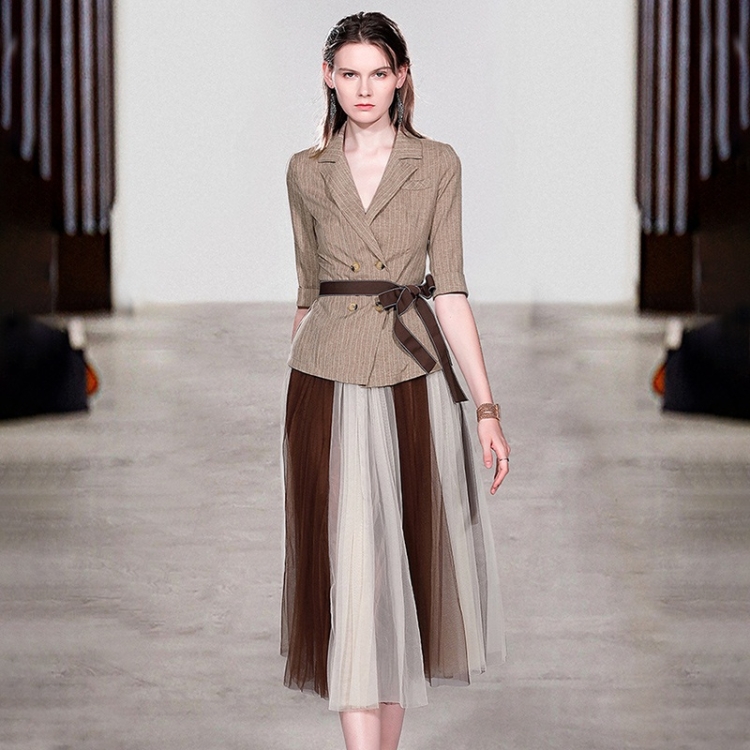 

Thin Thin Suit + Mesh Skirt Two-piece Suit (Color:Khaki Size:S)