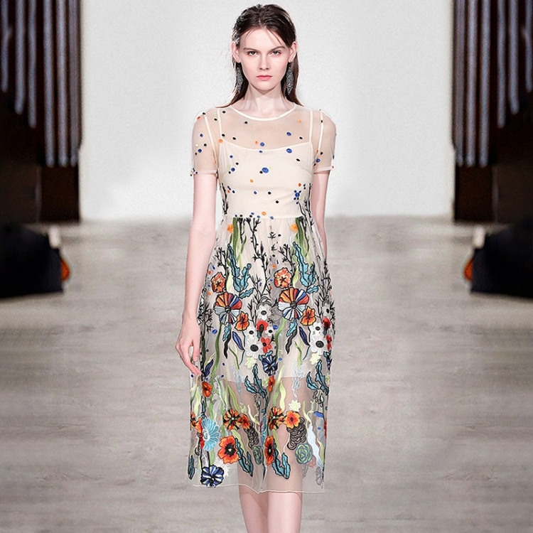 

Mesh Slim Embroidered Dress (Color:Beige Size:M)