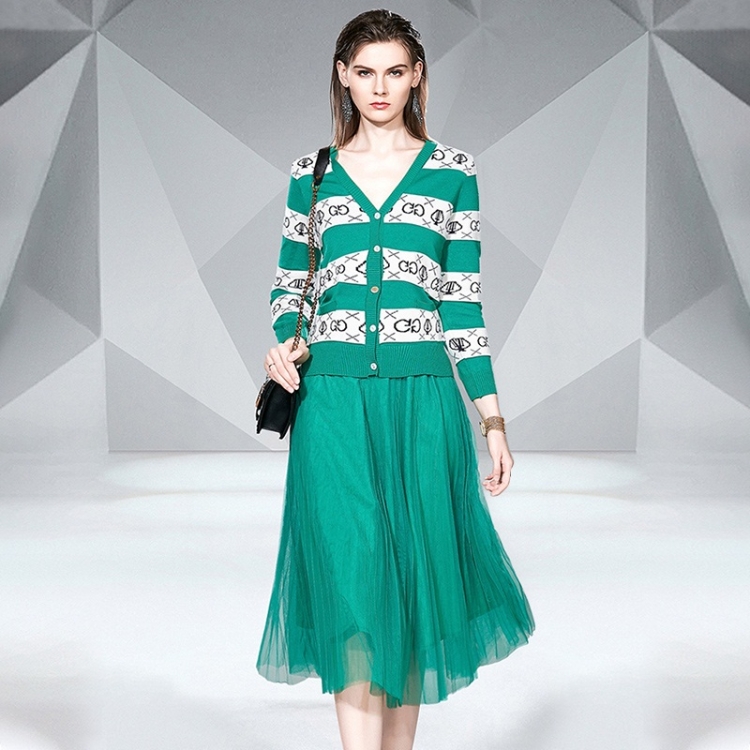 

Striped Knit Cardigan Long Sleeve Sweater + Pleated Skirt Suit (Color:Green Size:XXL)