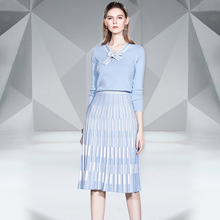 

Lace Striped Coat + Pleated Skirt Knit Suit (Color:Baby Blue Size:S)
