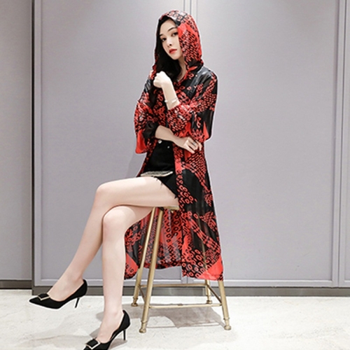 

Women Mid-length Sunscreen Thin Coat (Color:Black Red Size:M)