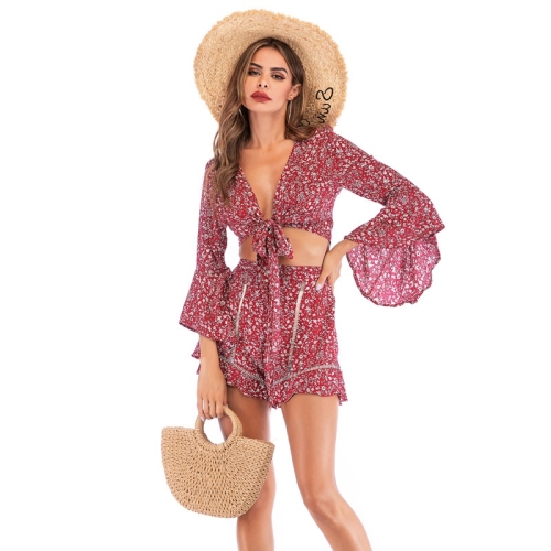 

V-neck Floral Bell Sleeve Top + Shorts Two-piece Set (Color:Red Size:M)