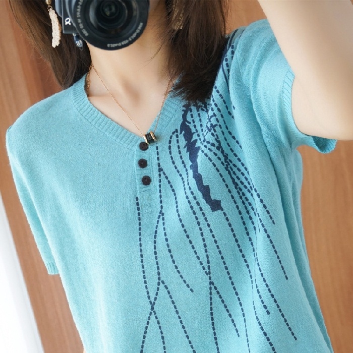 

V-neck Printed Knitted Short-sleeved Bottoming Shirt Cotton T-shirt (Color:Blue Size:Free Size)
