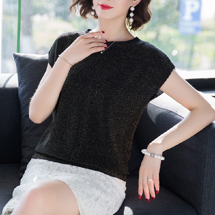 

Ice Silk Short-sleeved T-shirt Loose Knitted Shirt (Color:Black Size:Free Size)