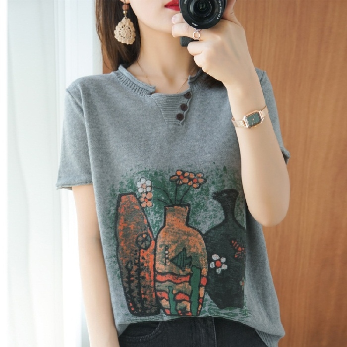 

V-neck Printed Knitted Short-sleeved Loose Bottoming Shirt (Color:Dark Gray Size:Free Size)