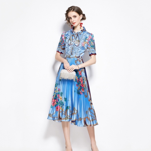 

Early Autumn Bow Stitching Lace High Waist Pleated Retro Print Dress (Color:Short Sleeve Blue Size:S)