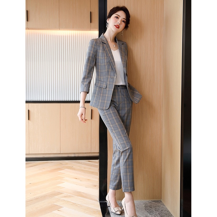

Fashion Casual Plaid Suit, Style: Coat + Pants (Color:Gray Size:S)