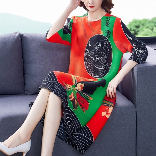 

Retro Pleated Loose Large Size Printed Dress(Color:Red Size:Free Size)