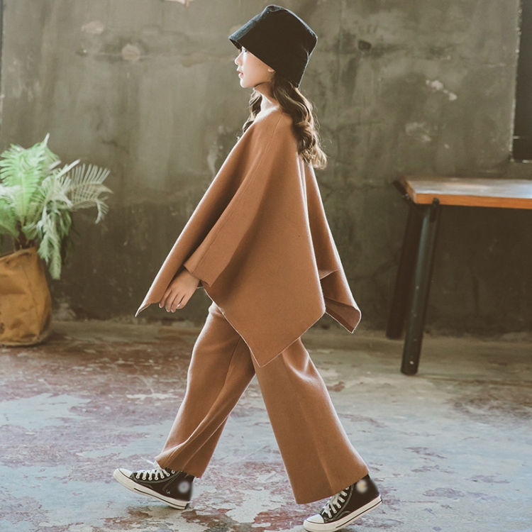 

Loose Turtleneck Two-piece Bat Shirt (Color:Brown Size:130)