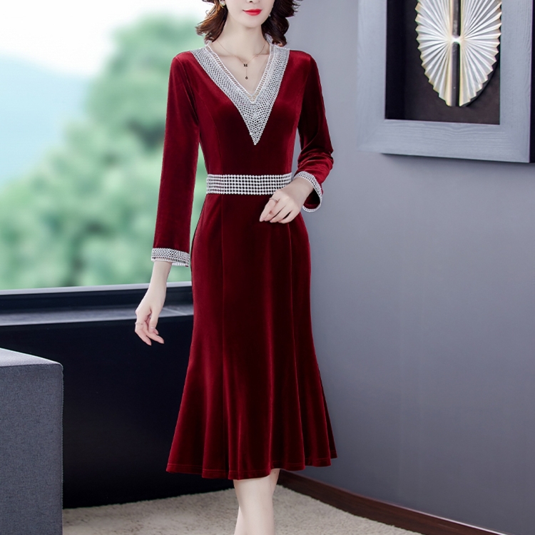 

V-neck Embroidered Gold Velvet Slim Wrapped Hip Fishtail Skirt Dress (Color:Red Size:M)