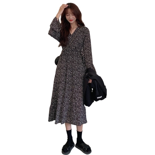 

Women Loose Chiffon Floral Dress (Color:Black Size:M)