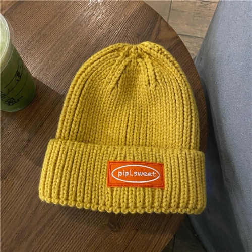 

Girls Thick Contrast Embroidered Knitted Hat (Color:Yellow Size:Free Size)