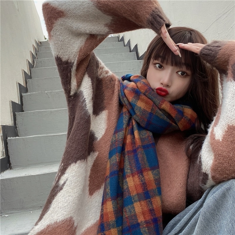 

Girls Retro Check Fleece Scarf (Color:Blue Grid Size:Free Size)